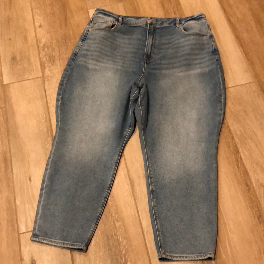 American Eagle Curvy Mom Jean 22 regular